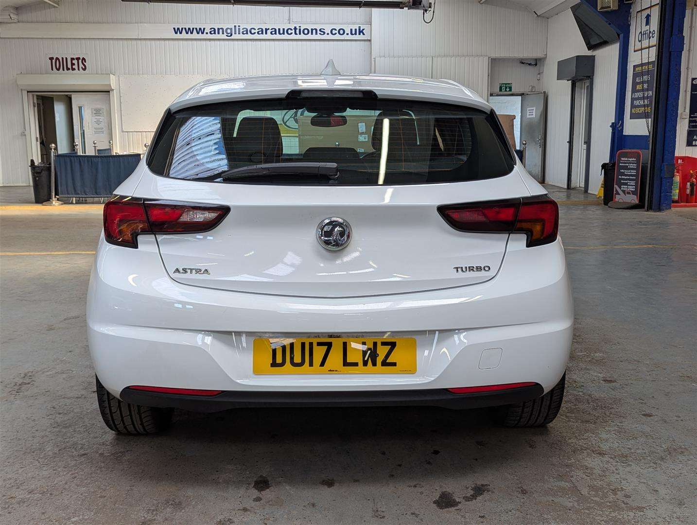 <p>2017 VAUXHALL ASTRA ELITE NAV TURBO</p>