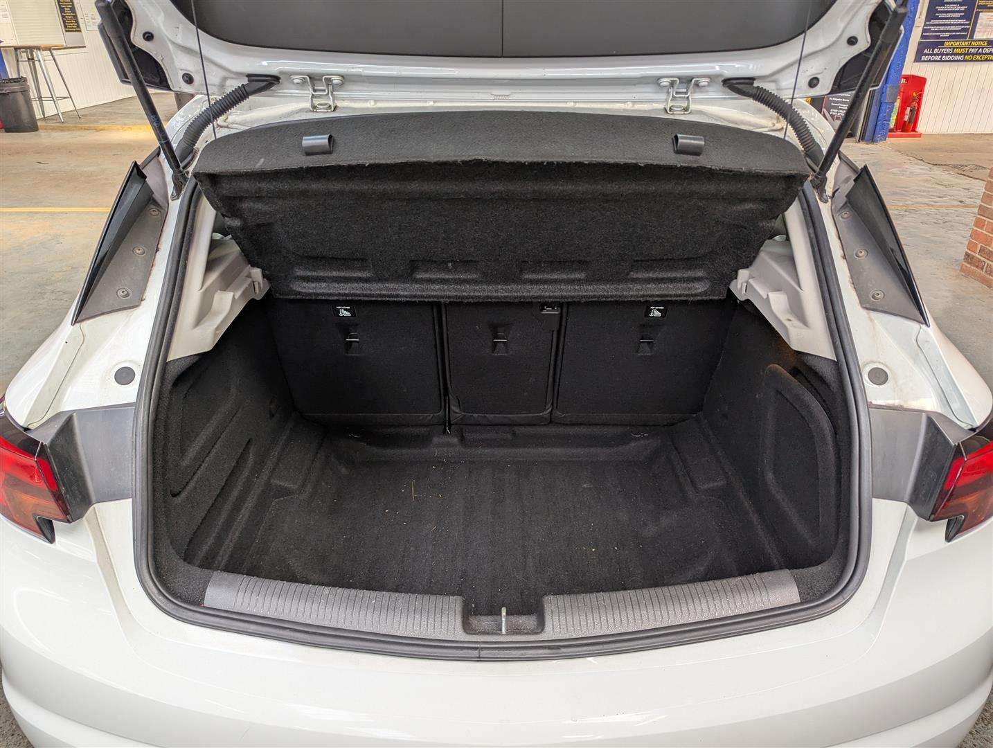 <p>2017 VAUXHALL ASTRA ELITE NAV TURBO</p>
