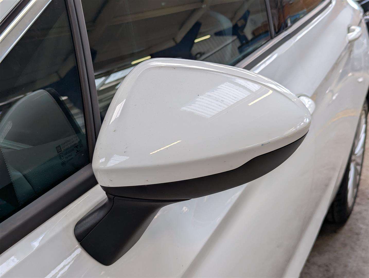 <p>2017 VAUXHALL ASTRA ELITE NAV TURBO</p>