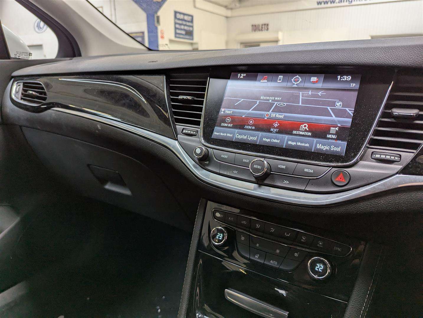 <p>2017 VAUXHALL ASTRA ELITE NAV TURBO</p>
