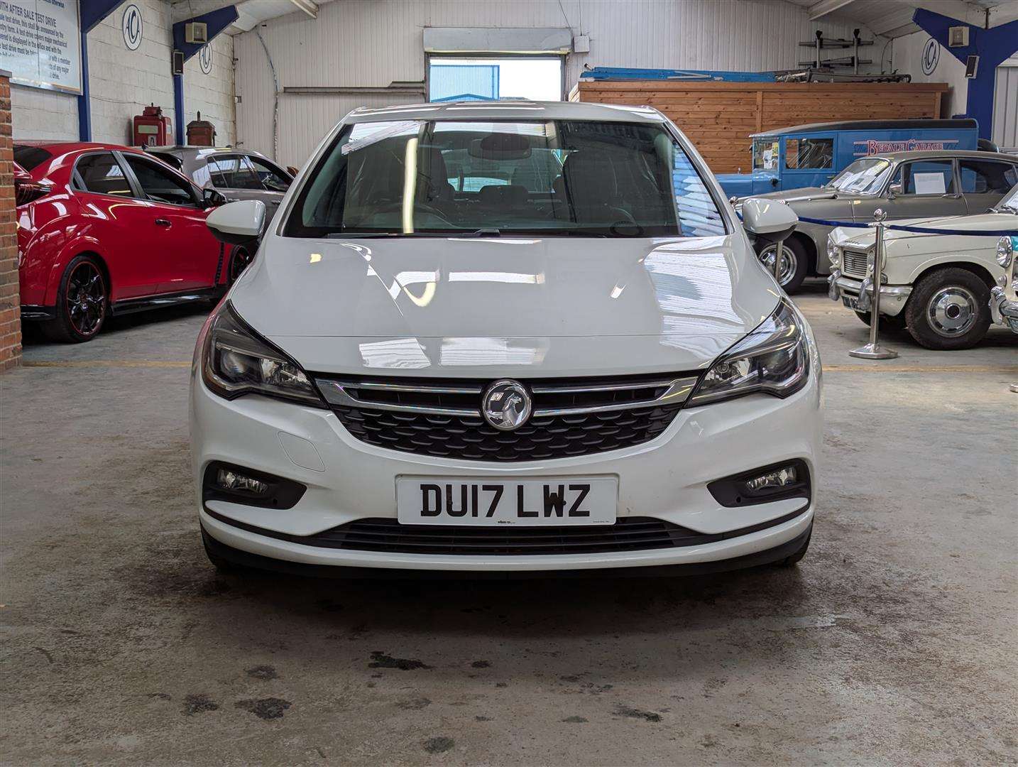 <p>2017 VAUXHALL ASTRA ELITE NAV TURBO</p>