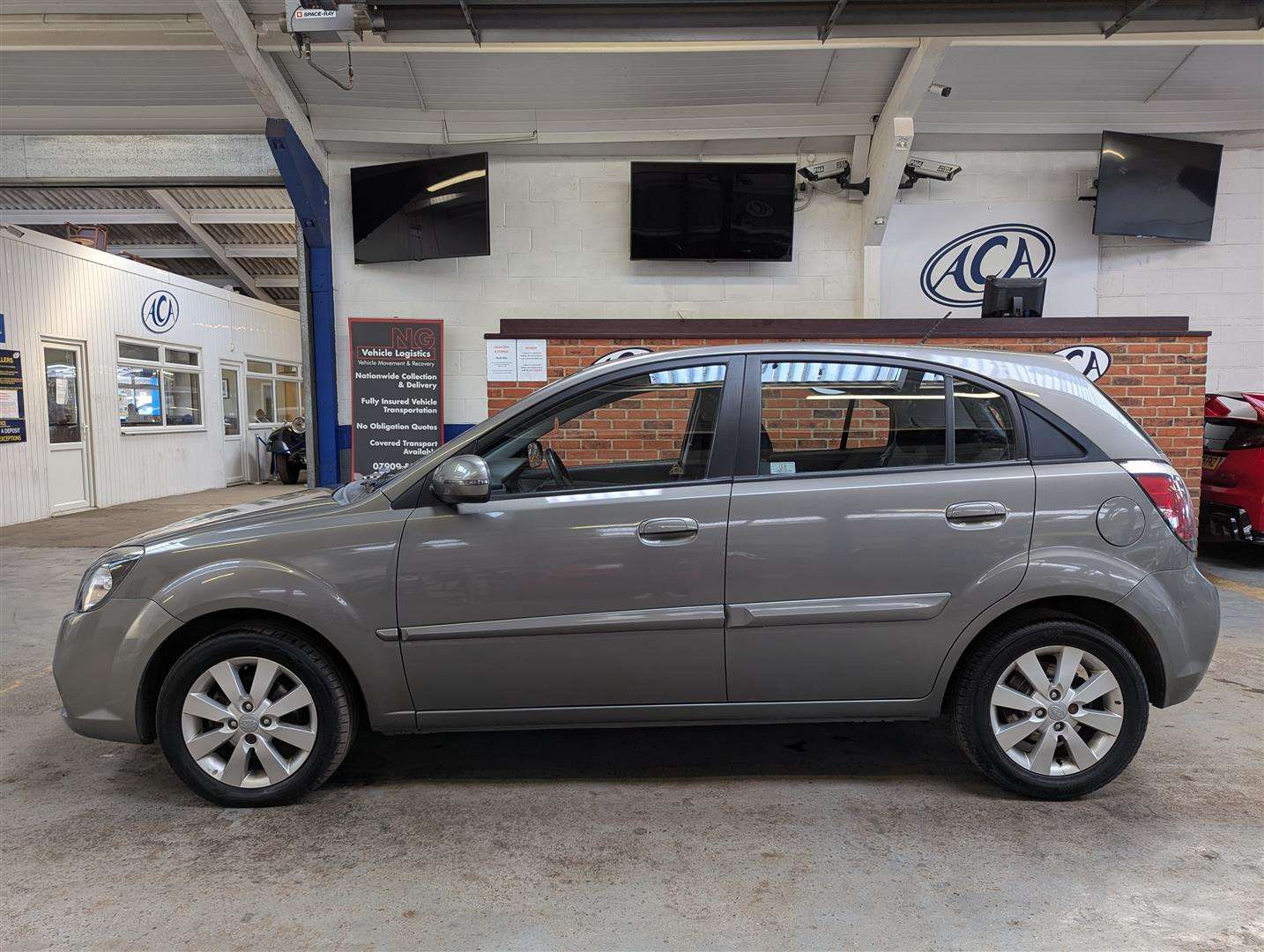 <p>2011 KIA RIO GRAPHITE CRDI</p>