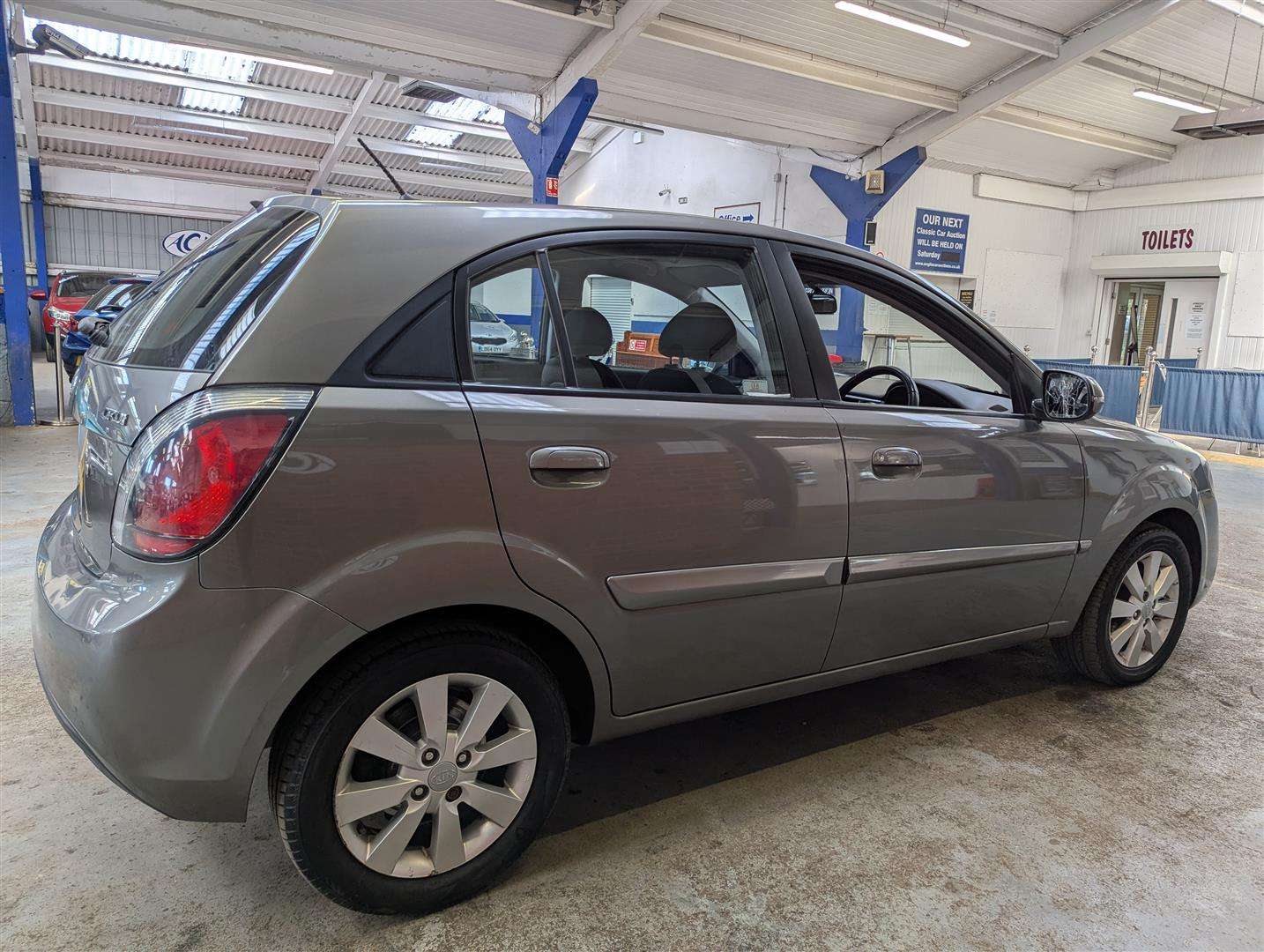 <p>2011 KIA RIO GRAPHITE CRDI</p>