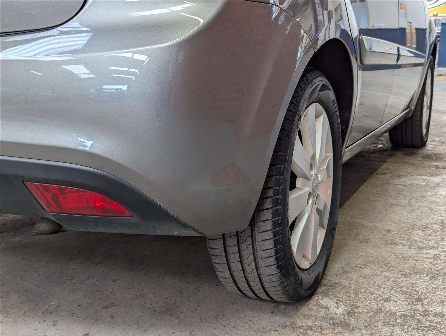 <p>2011 KIA RIO GRAPHITE CRDI</p>