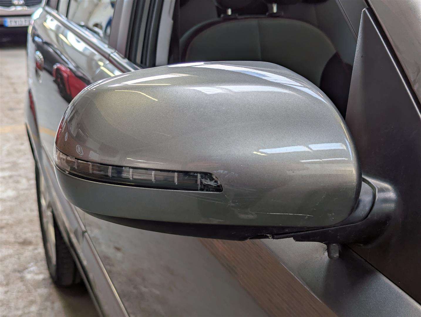 <p>2011 KIA RIO GRAPHITE CRDI</p>