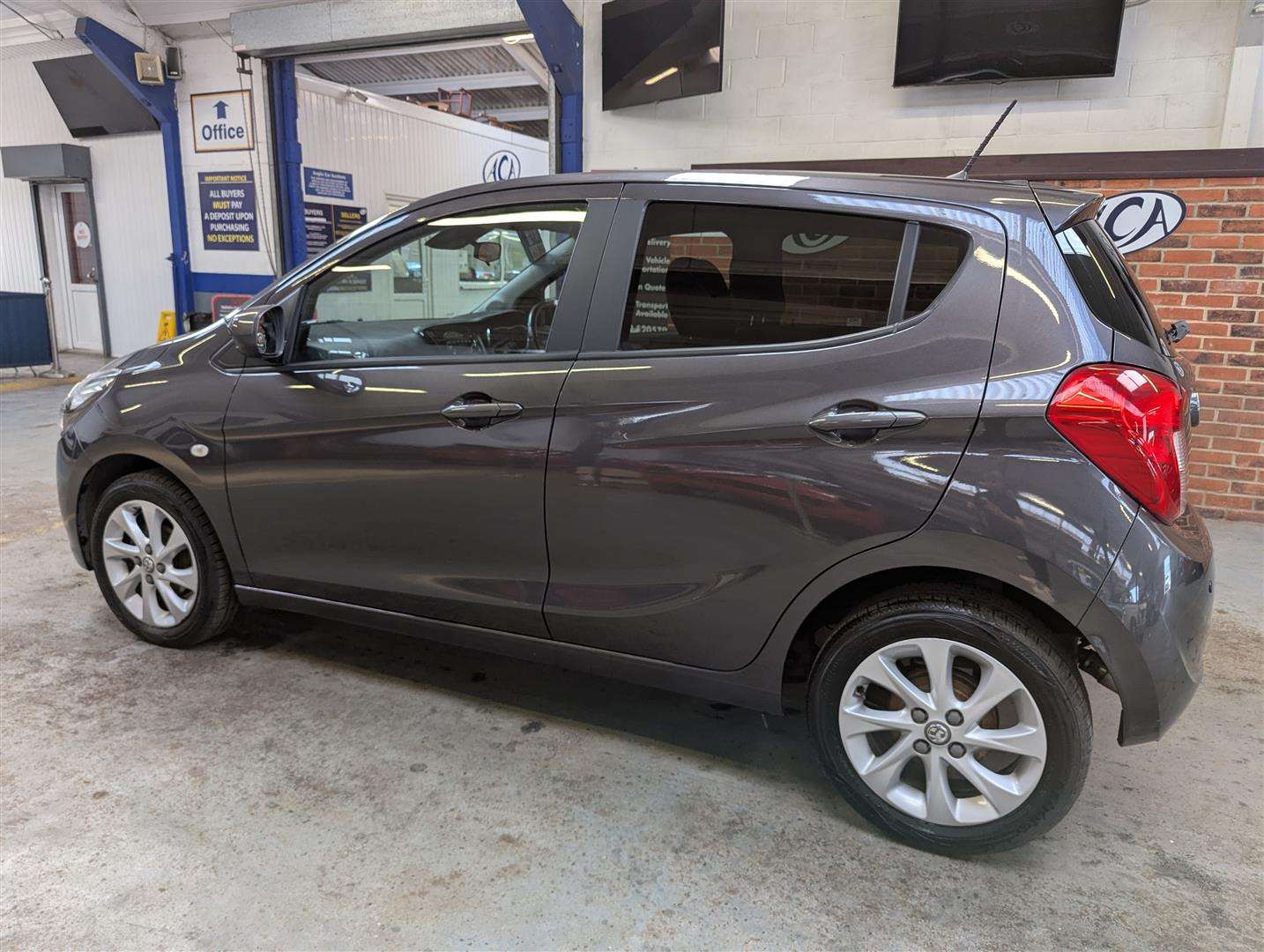 <p>2015 VAUXHALL VIVA SL</p>