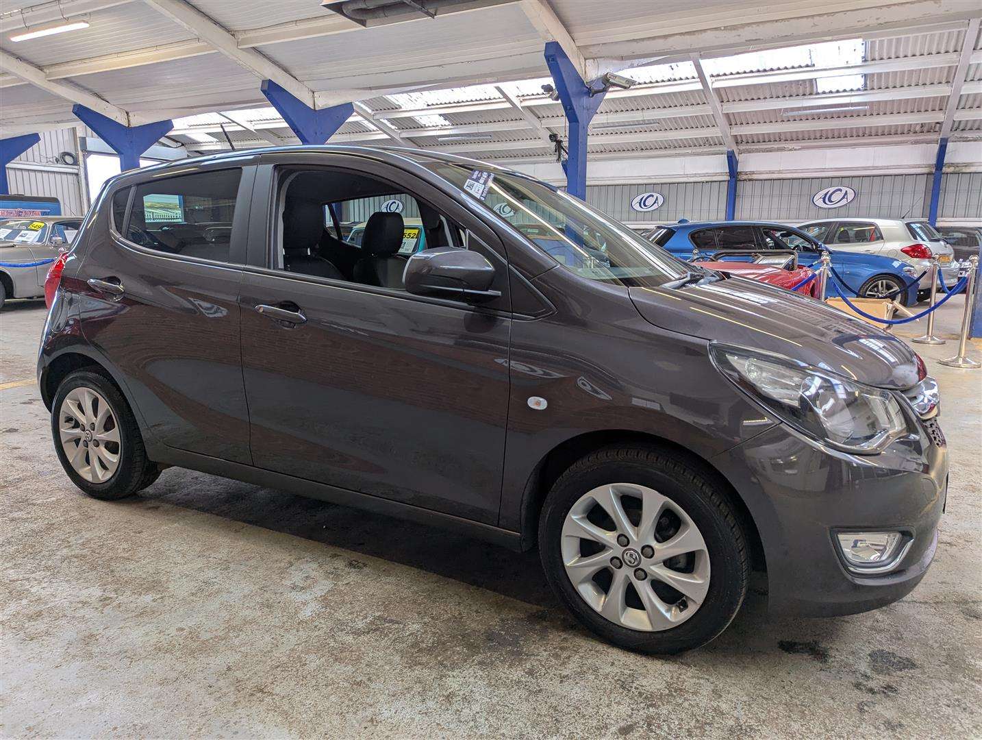 <p>2015 VAUXHALL VIVA SL</p>