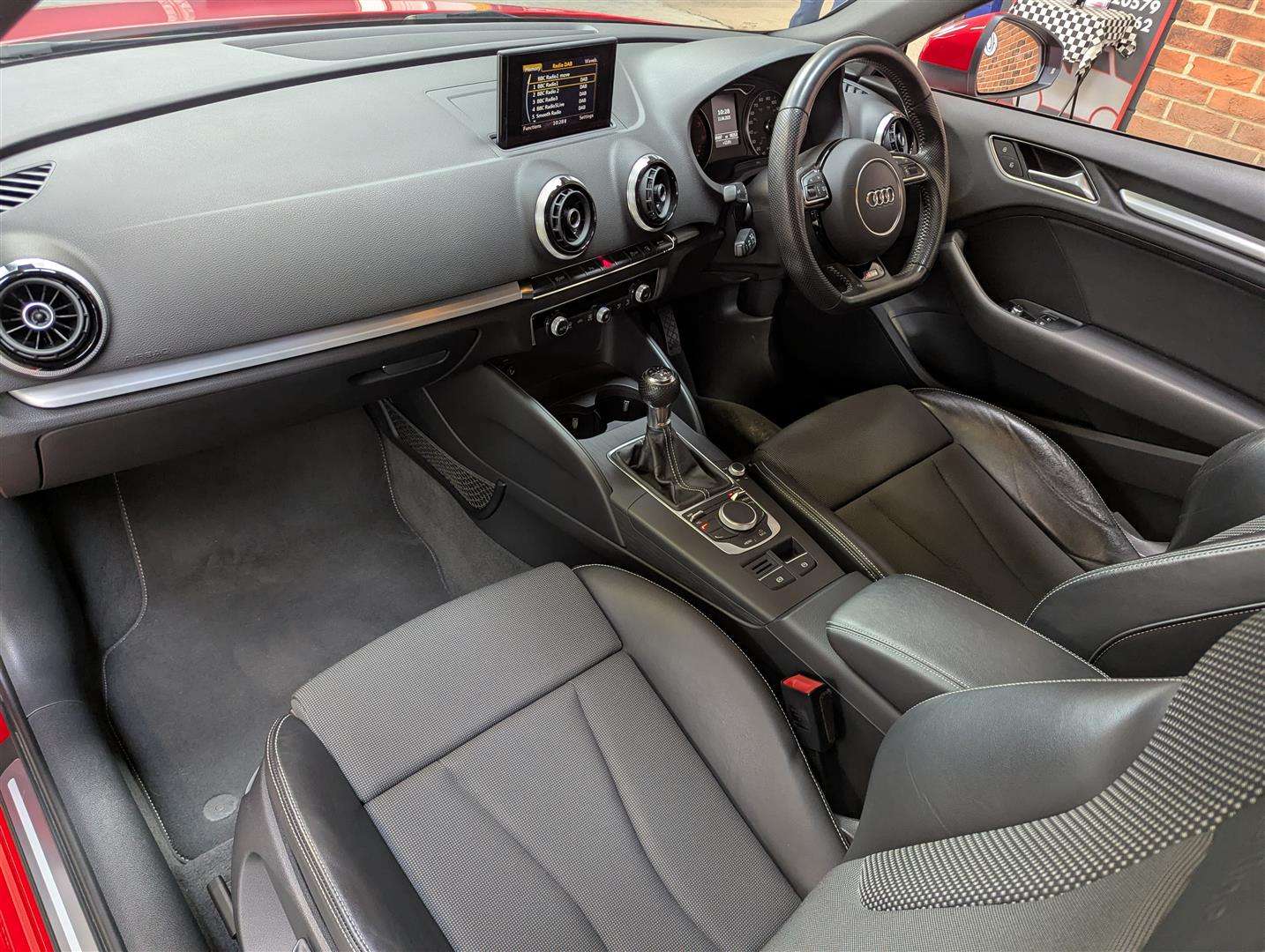 <p>2014 AUDI A3 S LINE TFSI</p>