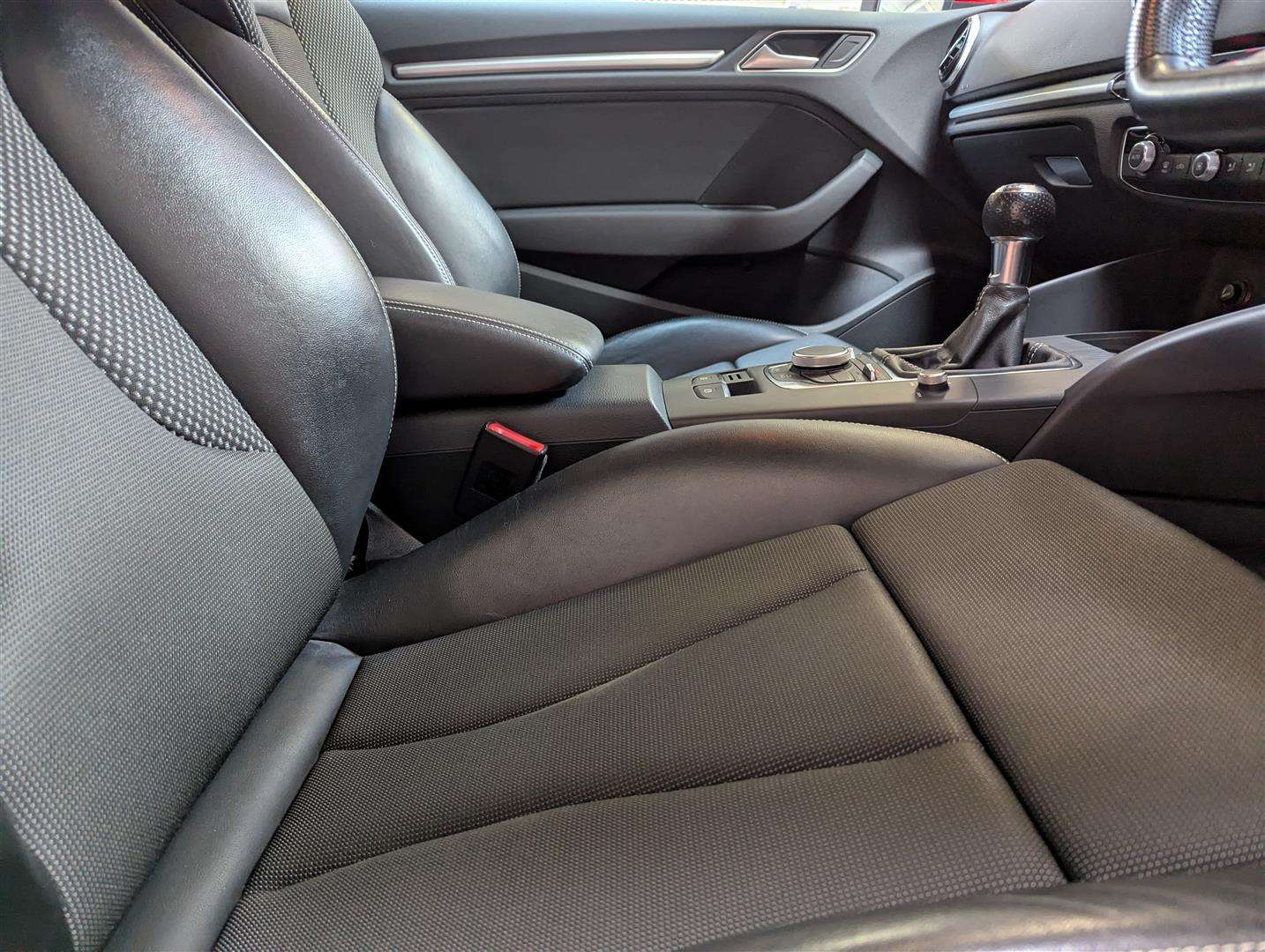 <p>2014 AUDI A3 S LINE TFSI</p>