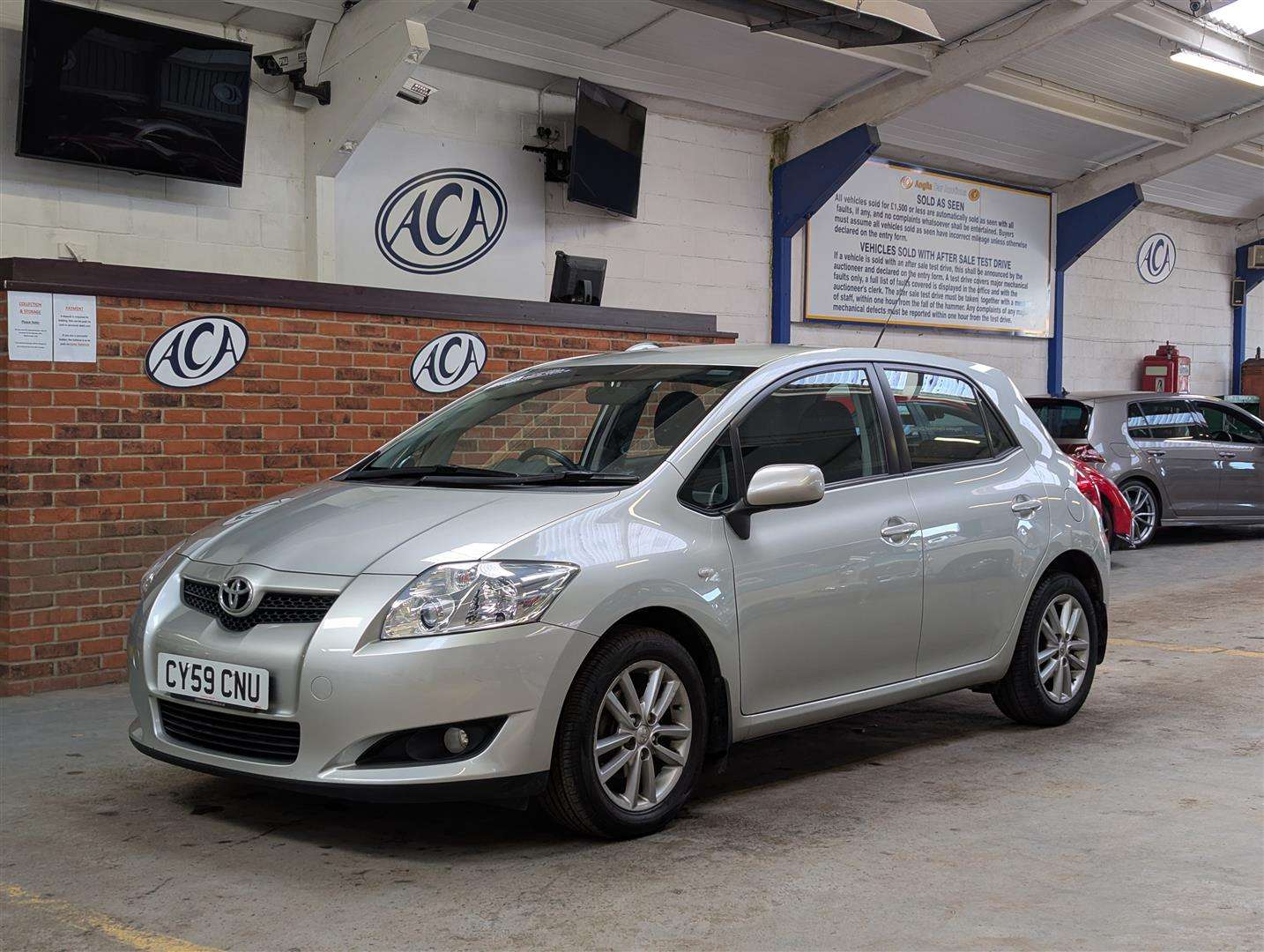 <p>2009 TOYOTA AURIS TR STOPSTART VVTI</p>