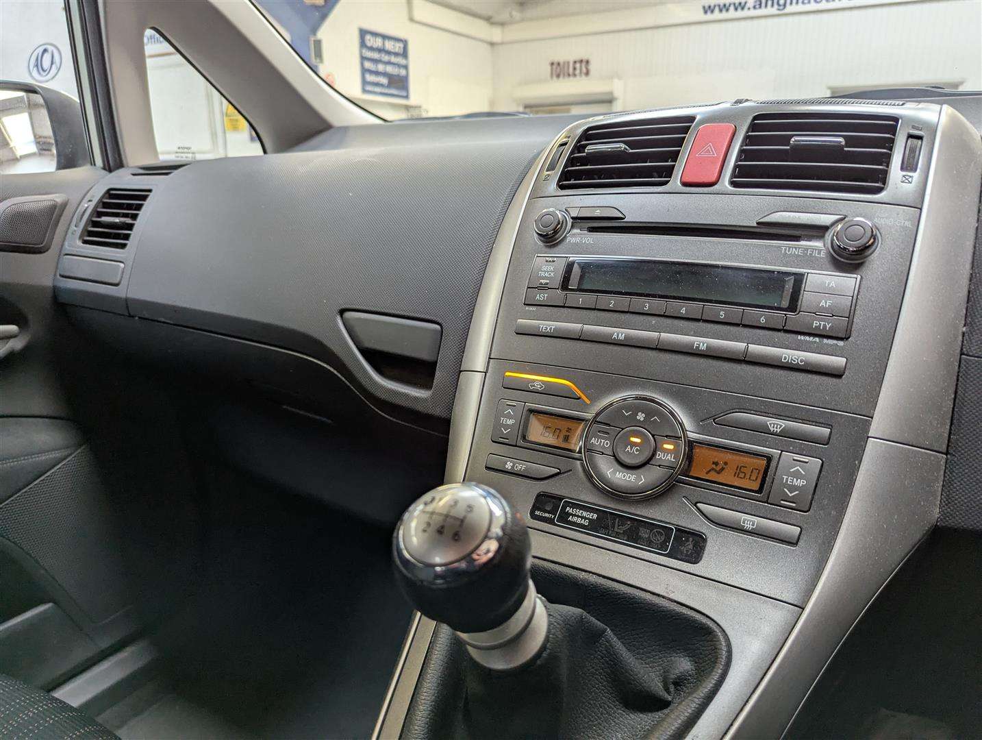 <p>2009 TOYOTA AURIS TR STOPSTART VVTI</p>