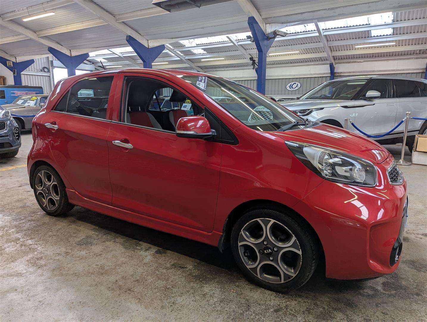 <p>2016 KIA PICANTO SPORT ISG</p>
