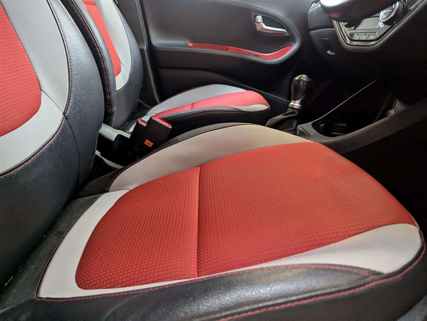 <p>2016 KIA PICANTO SPORT ISG</p>