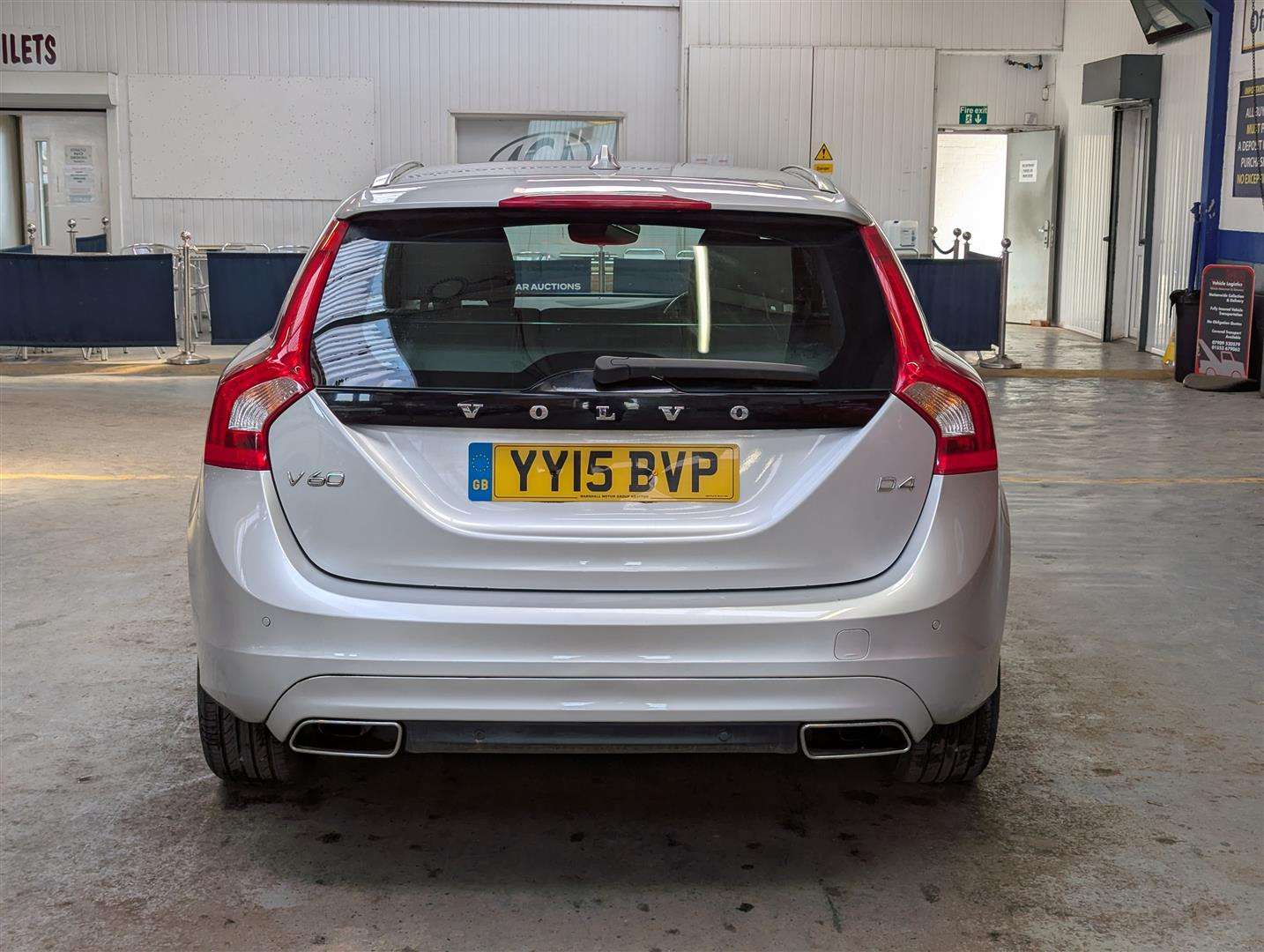 <p>2015 VOLVO V60 SE LUX NAV D4 AUTO</p>
