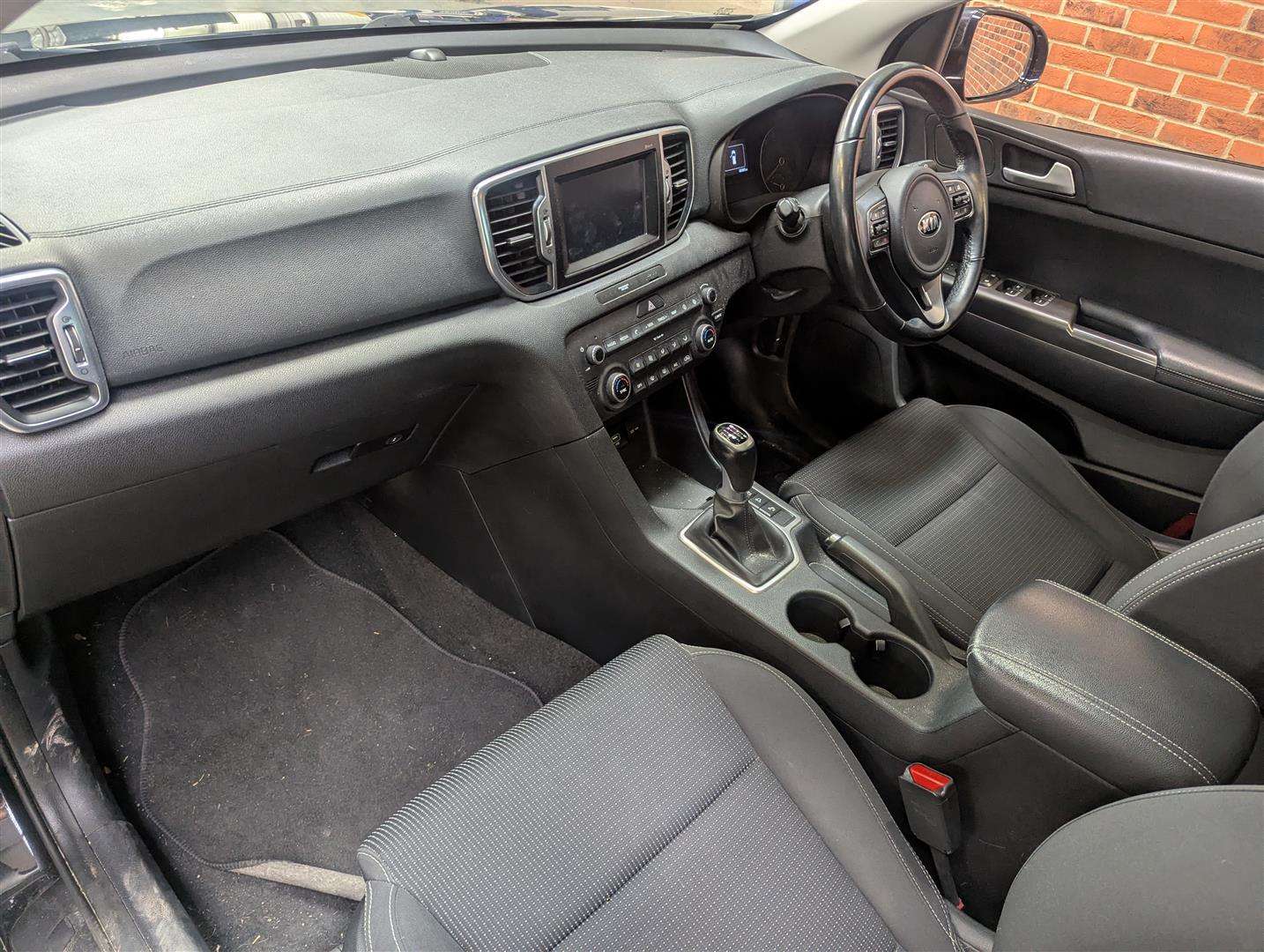 <p>2016 KIA SPORTAGE 2 CRDI ISG</p>