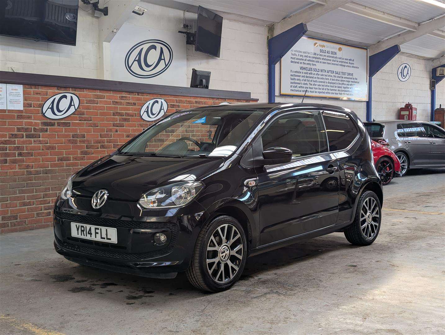 <p>2014 VOLKSWAGEN GROOVE UP</p>