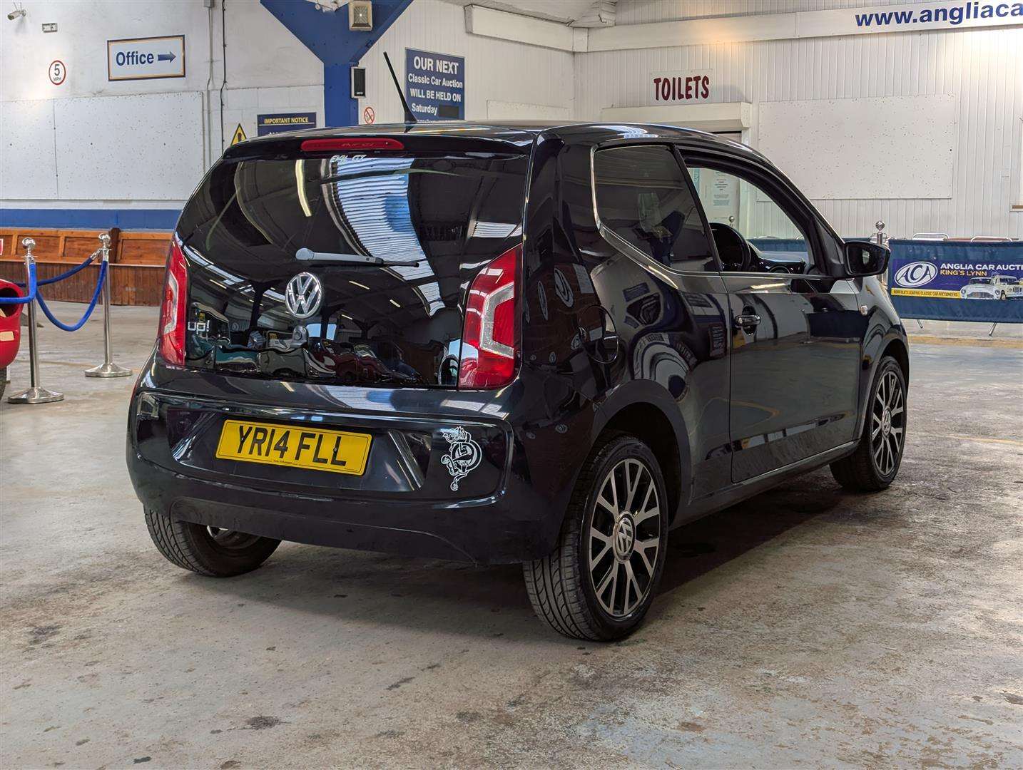 <p>2014 VOLKSWAGEN GROOVE UP</p>
