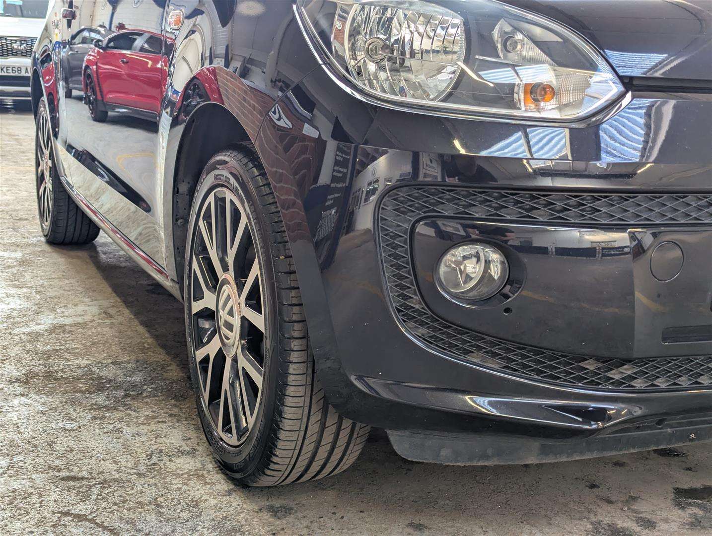 <p>2014 VOLKSWAGEN GROOVE UP</p>
