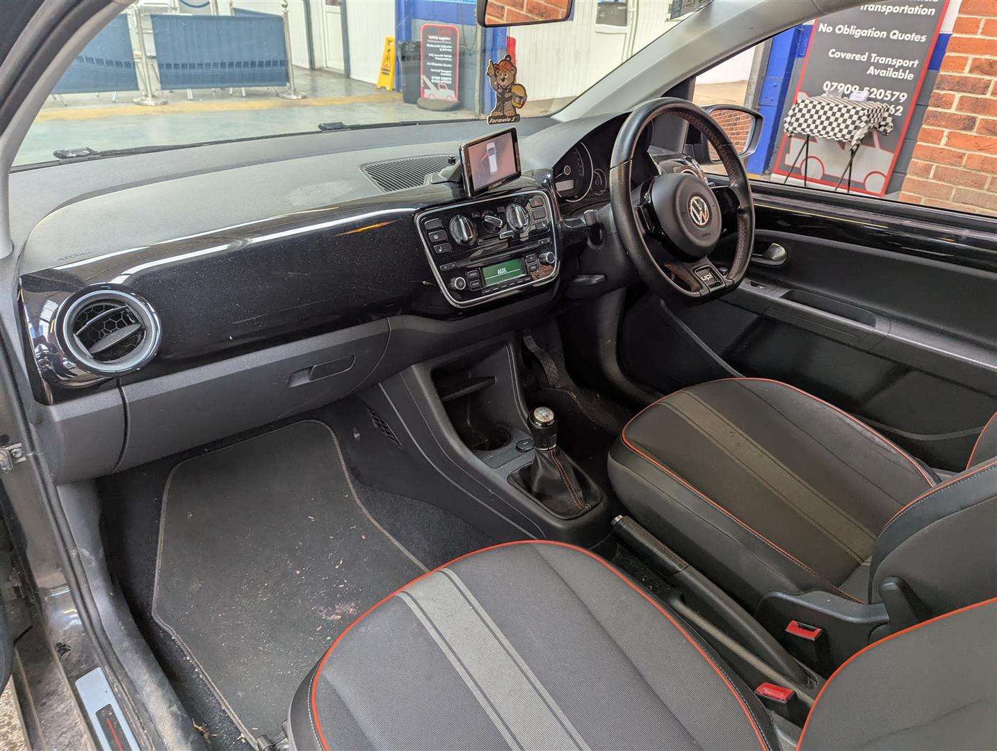 <p>2014 VOLKSWAGEN GROOVE UP</p>
