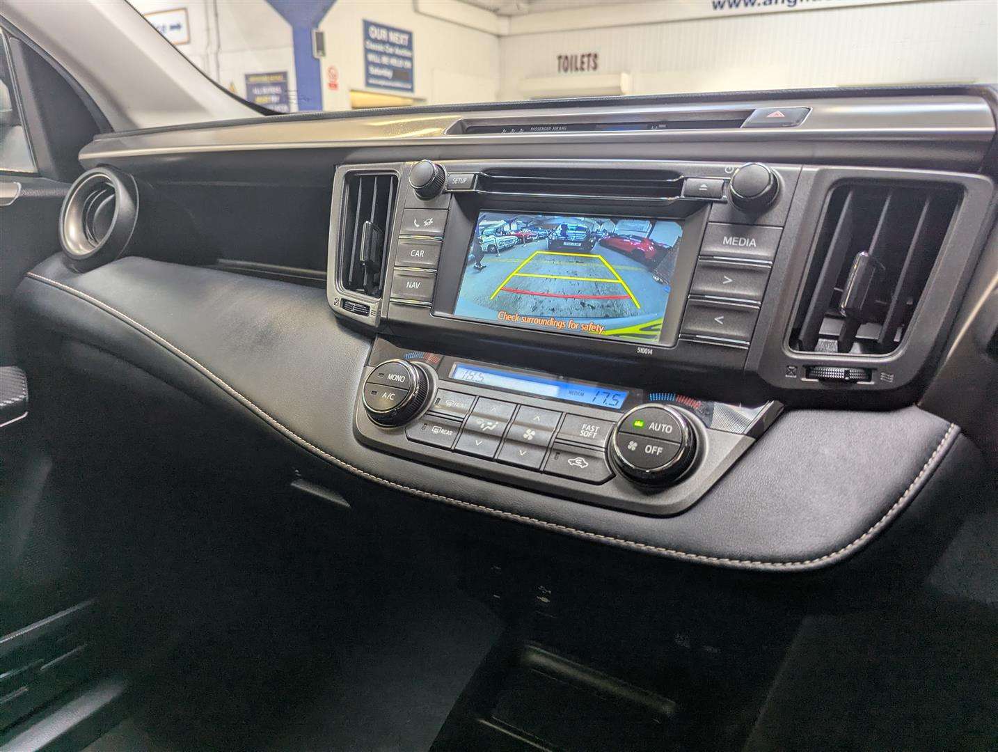<p>2015 TOYOTA RAV4 ICON D-4D AUTO</p>