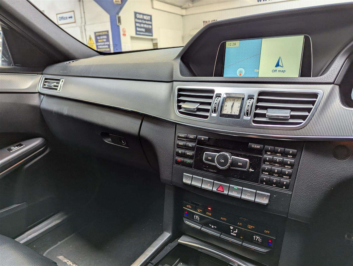 <p>2013 MERCEDES-BENZ E350 AMG SPORT BLUETEC AUTO</p>