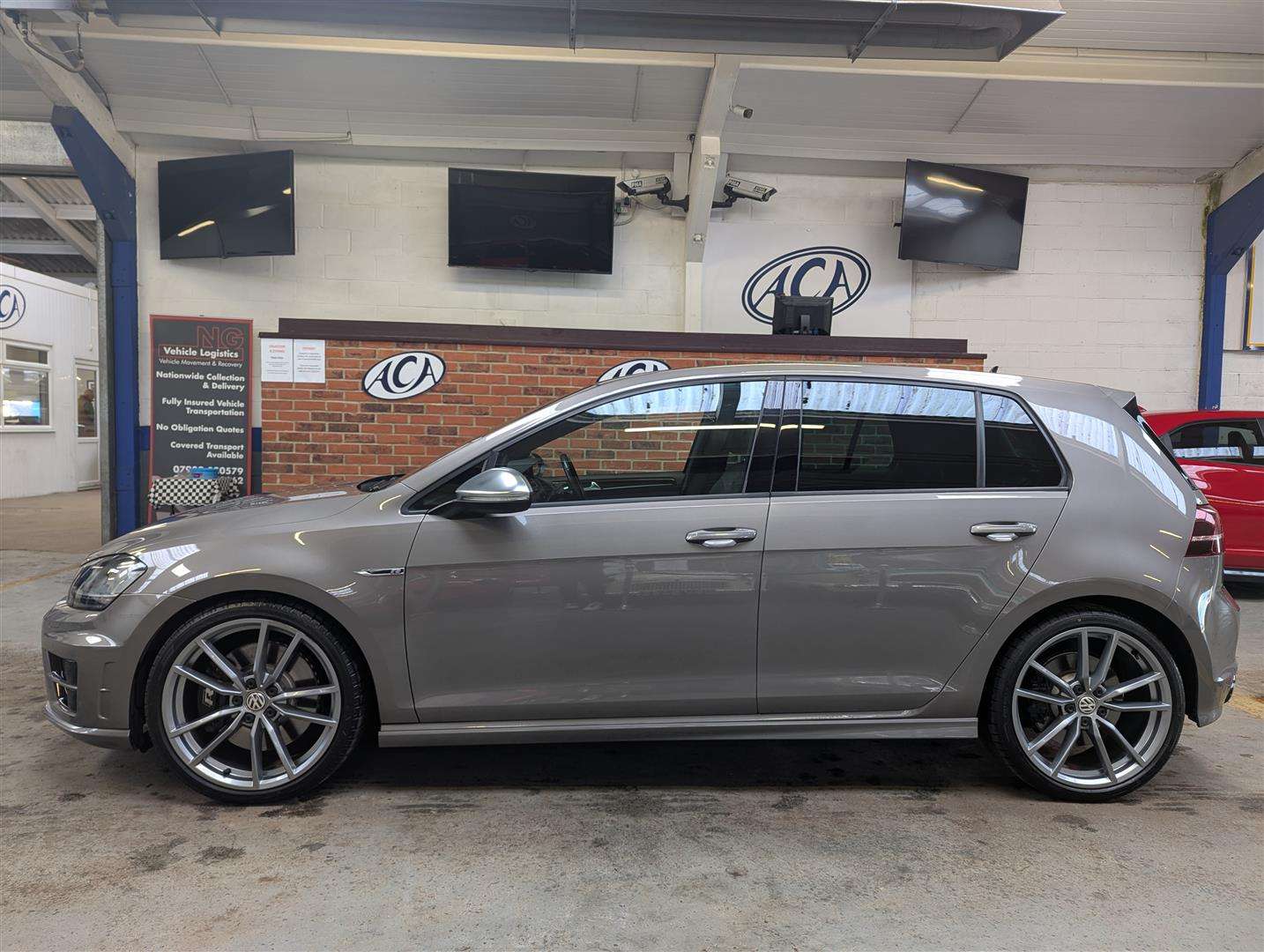 <p>2015 VOLKSWAGEN GOLF R DSG</p>