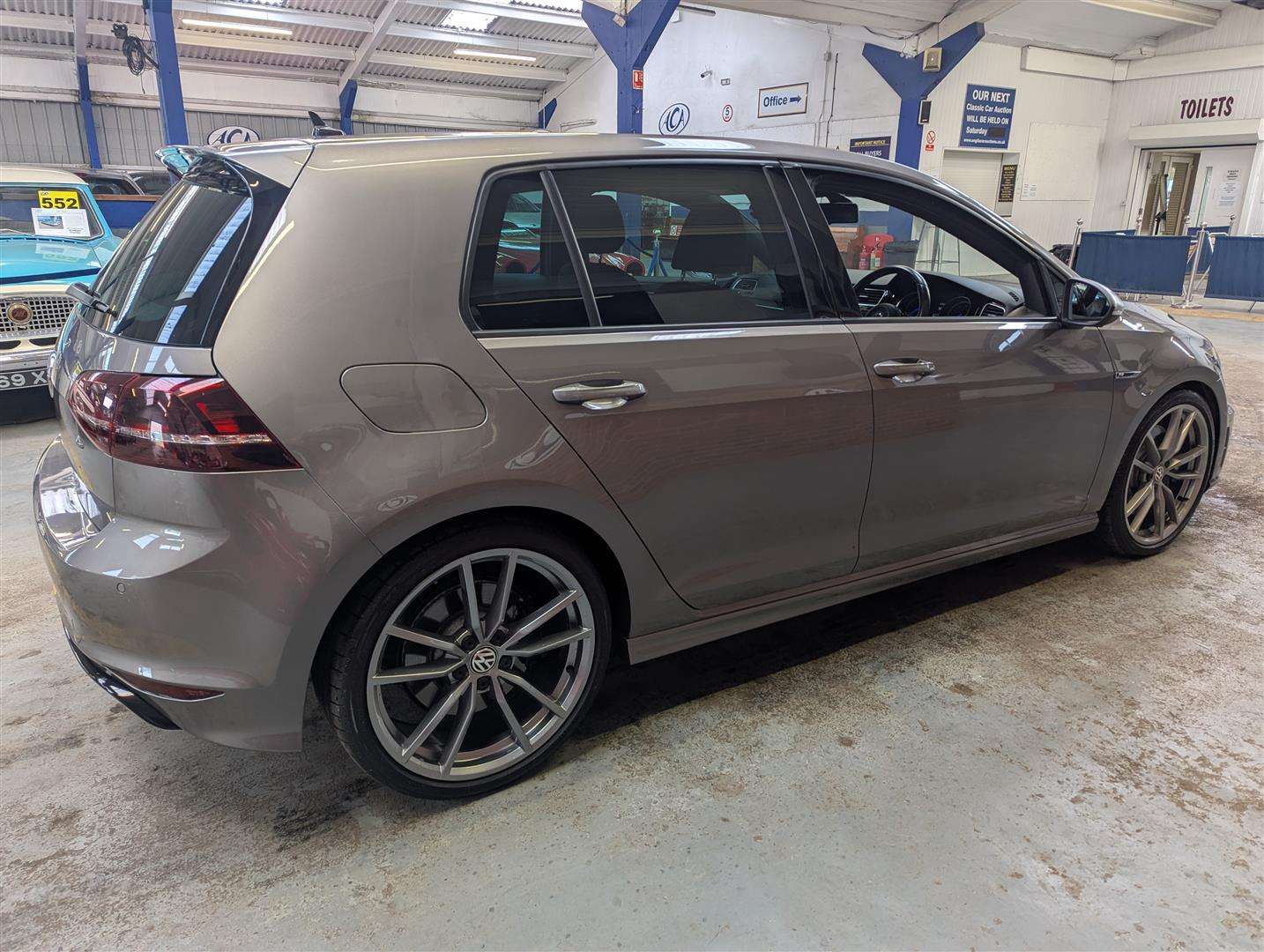<p>2015 VOLKSWAGEN GOLF R DSG</p>