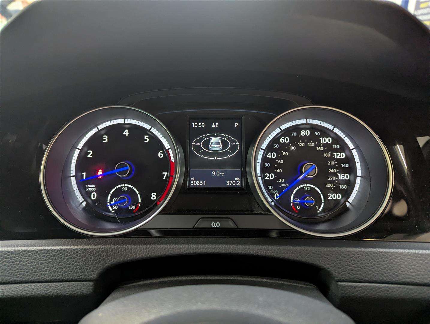 <p>2015 VOLKSWAGEN GOLF R DSG</p>