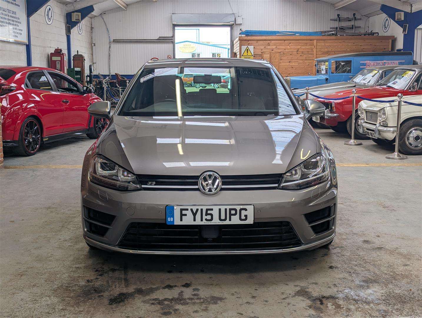 <p>2015 VOLKSWAGEN GOLF R DSG</p>