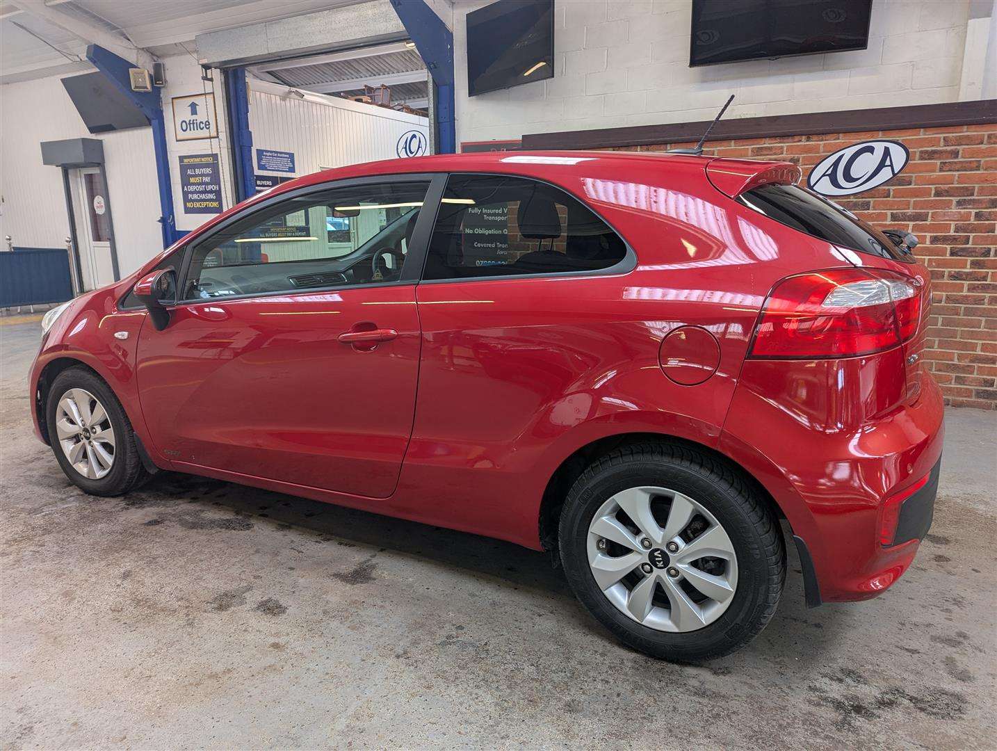<p>2016 KIA RIO SR7</p>