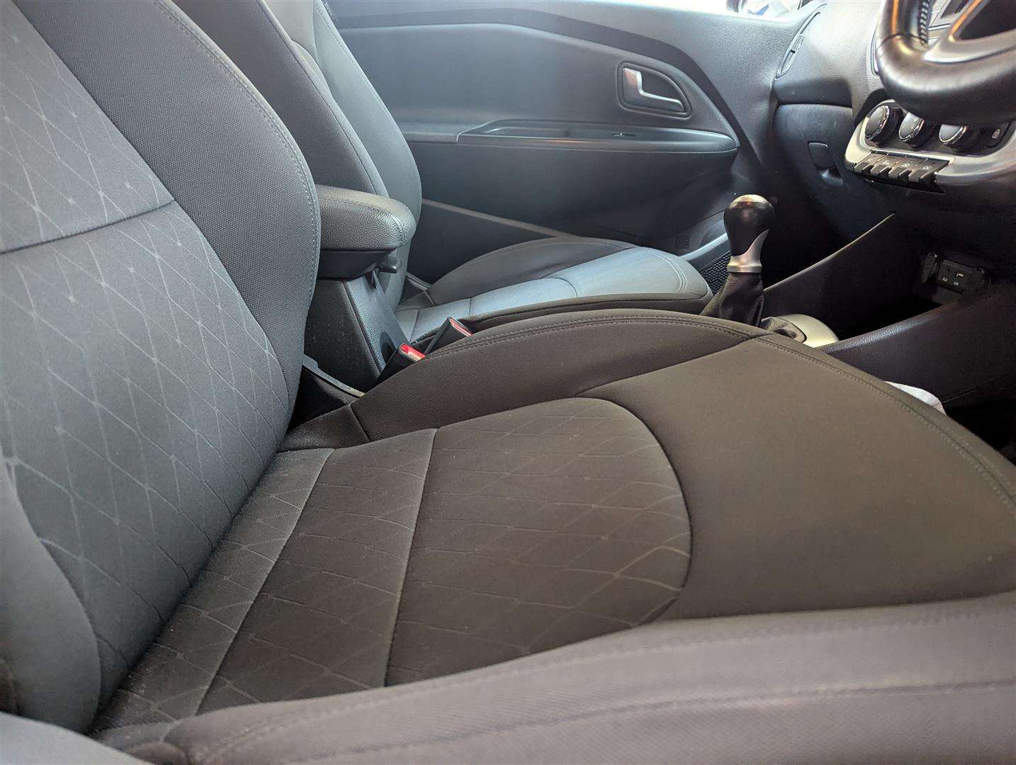 <p>2016 KIA RIO SR7</p>