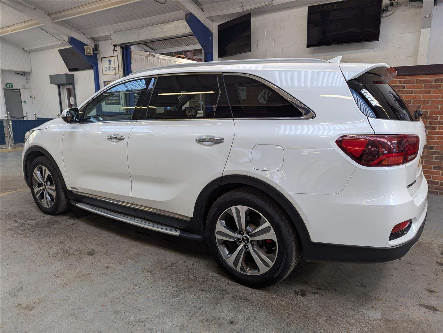 <p>2019 KIA SORENTO GT-LINE CRDI ISG</p>