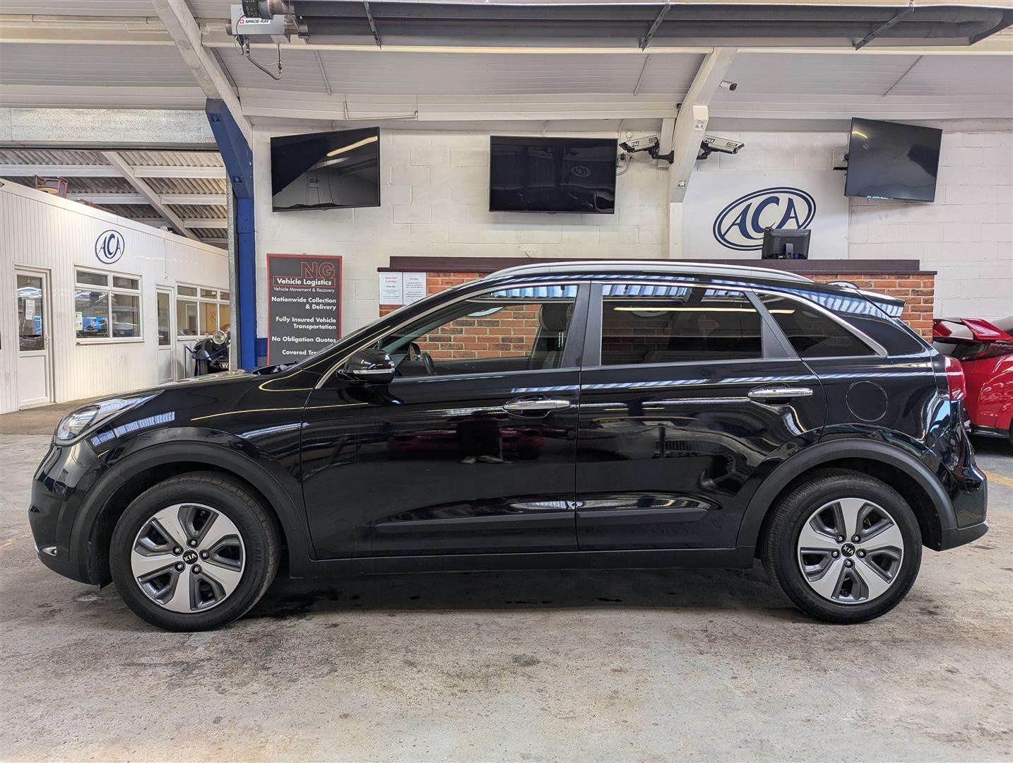 <p>2017 KIA NIRO 2 S-A</p>