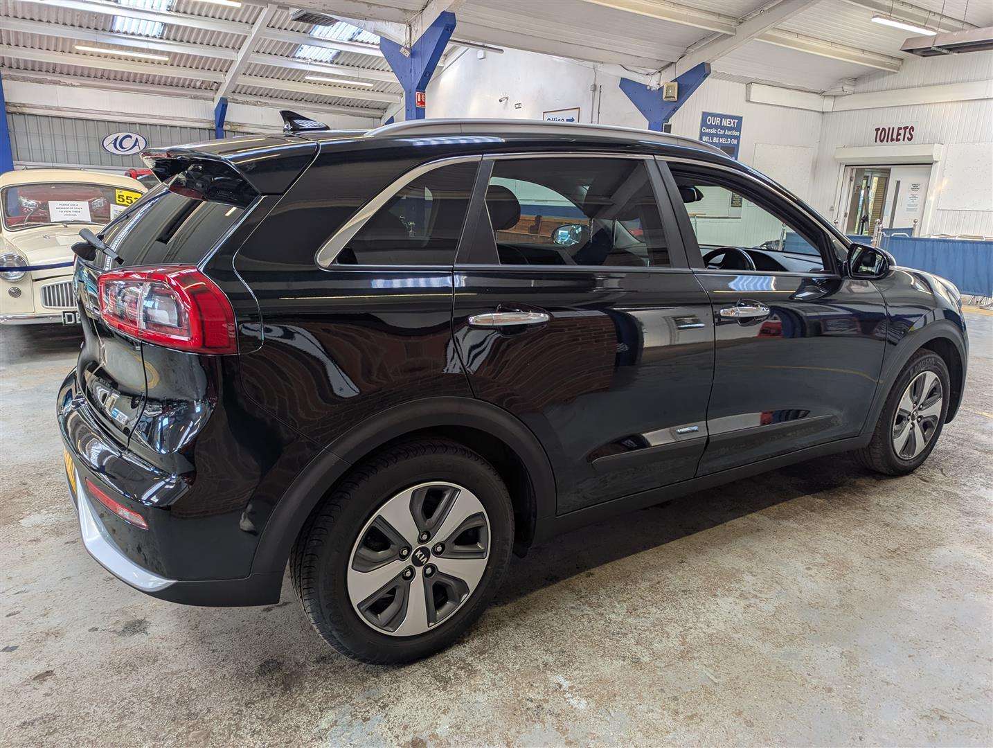 <p>2017 KIA NIRO 2 S-A</p>