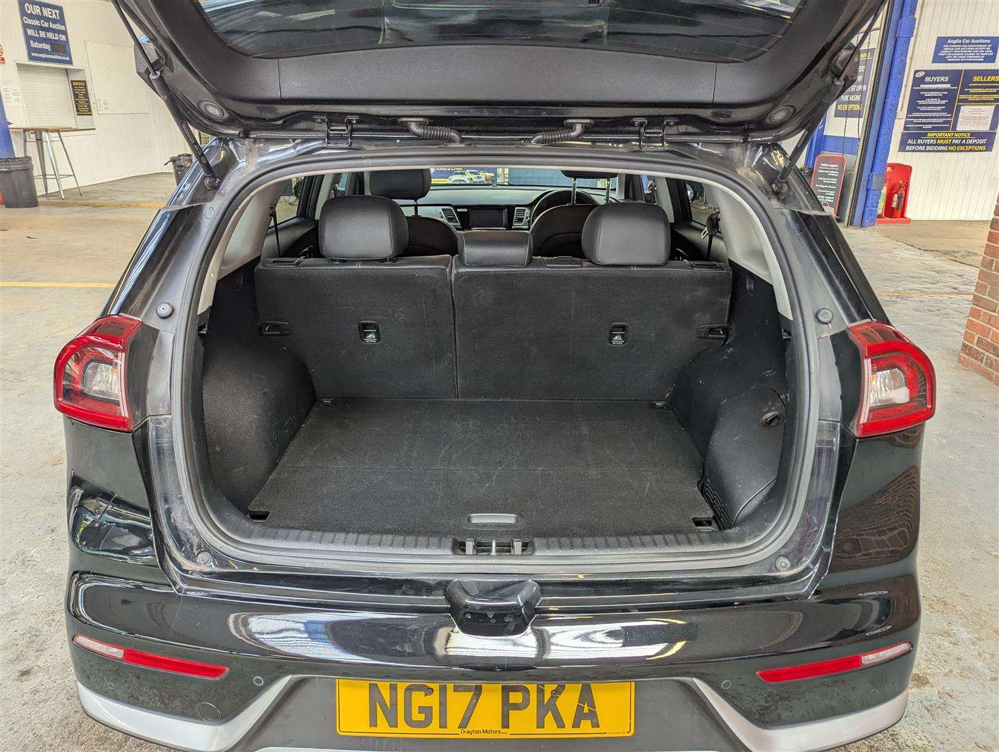 <p>2017 KIA NIRO 2 S-A</p>