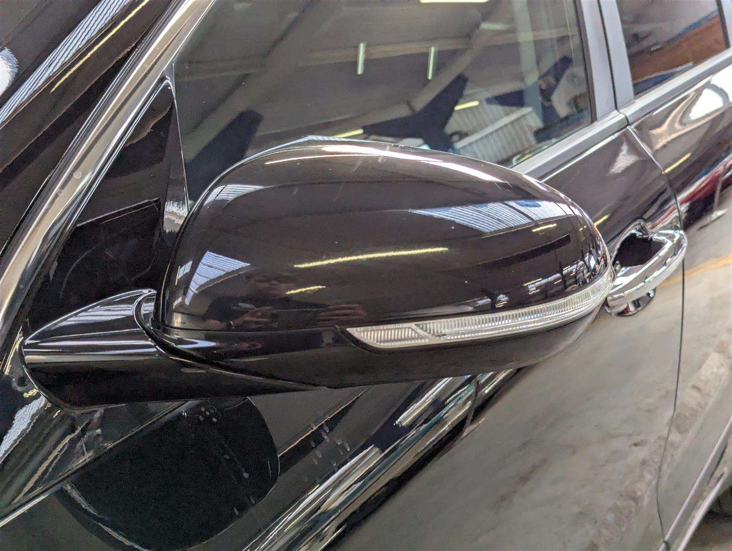 <p>2017 KIA NIRO 2 S-A</p>