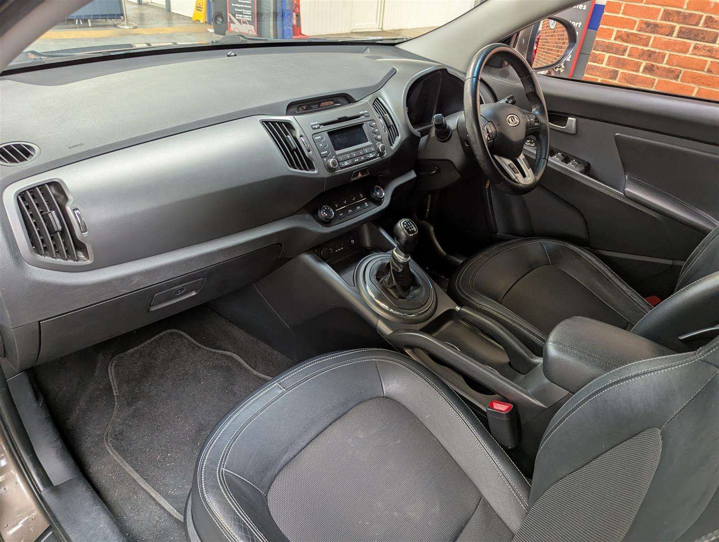 <p>2012 KIA SPORTAGE 2</p>