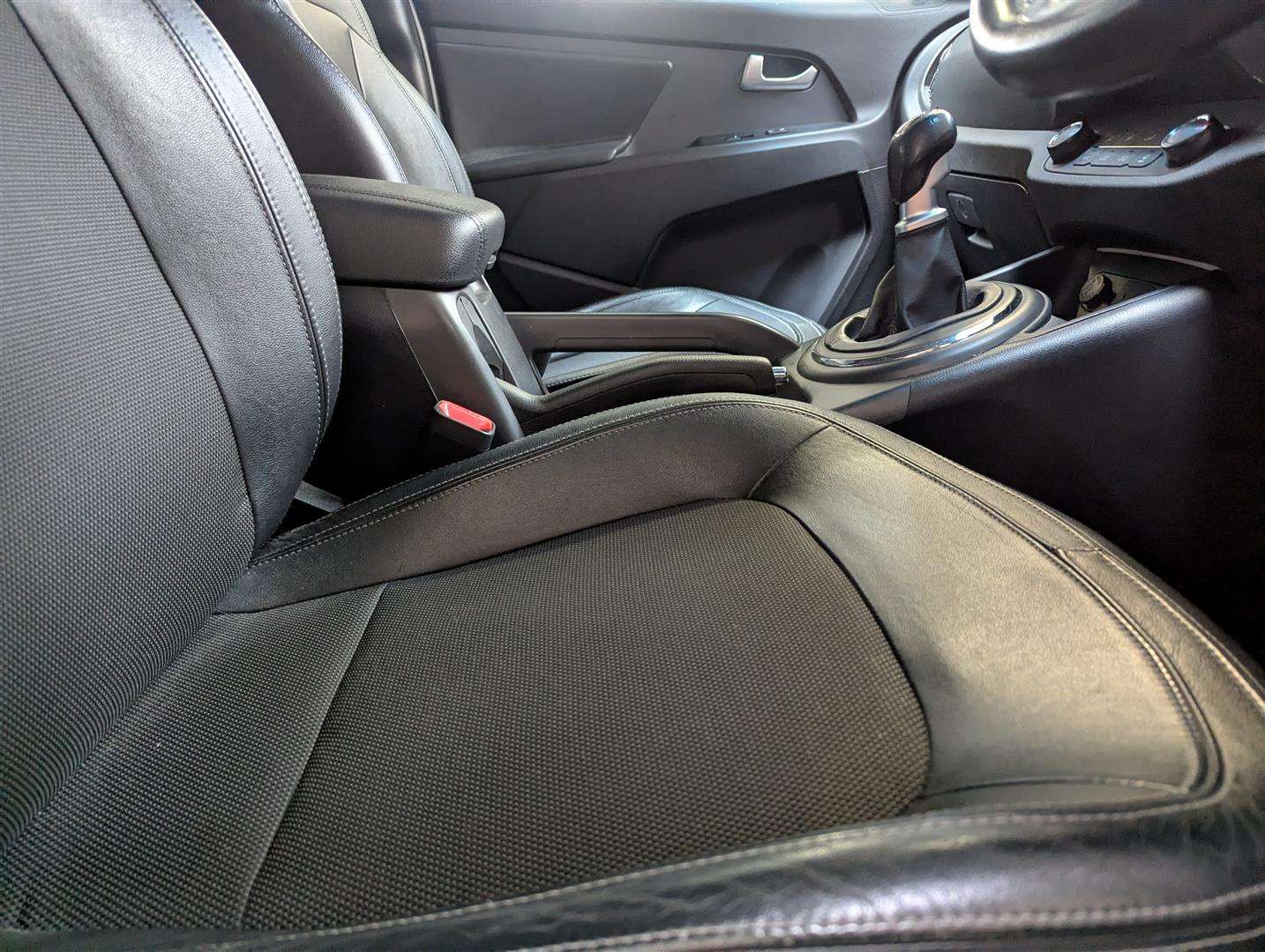 <p>2012 KIA SPORTAGE 2</p>