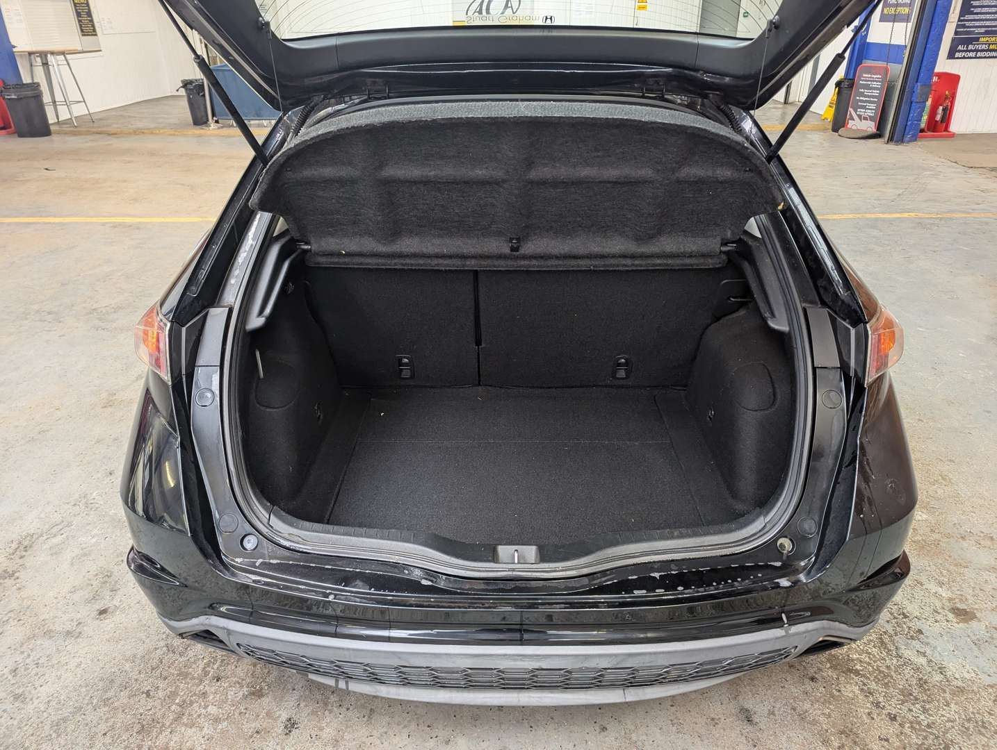 <p>2006 HONDA CIVIC EX I-VTEC</p>