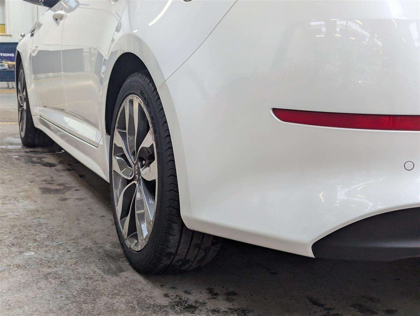 <p>2015 KIA OPTIMA 2 CRDI AUTO</p>