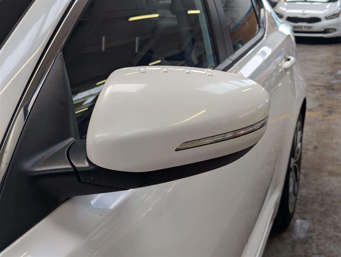 <p>2015 KIA OPTIMA 2 CRDI AUTO</p>