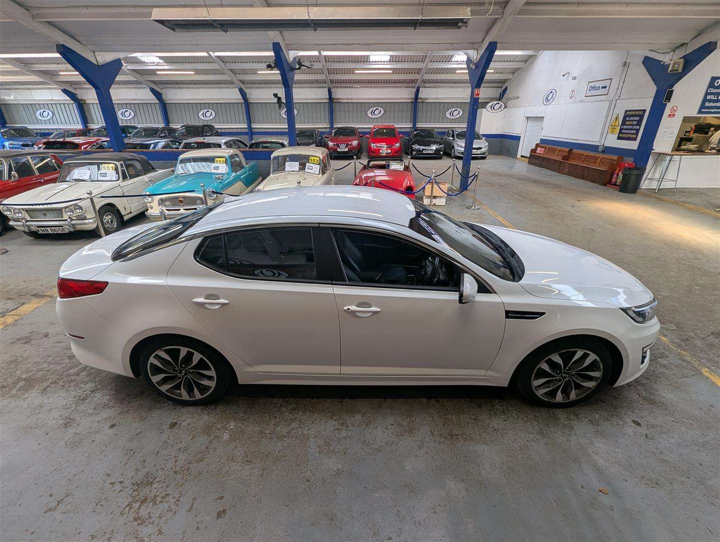 <p>2015 KIA OPTIMA 2 CRDI AUTO</p>