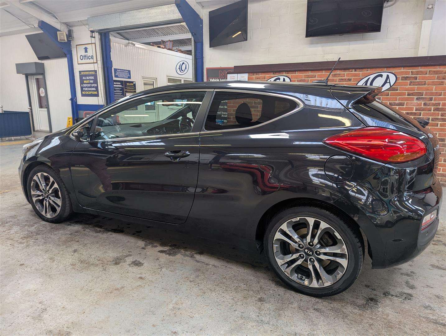 <p>2014 KIA PRO CEED SE TECH ISG CRDI</p>