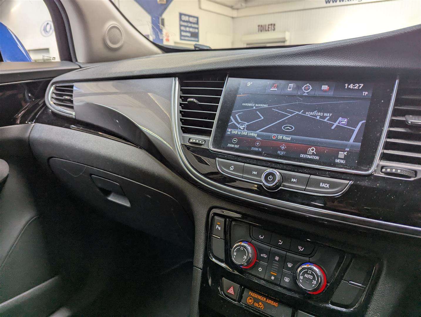 <p>2017 VAUXHALL MOKKA X DESIGN NAV TURBO</p>