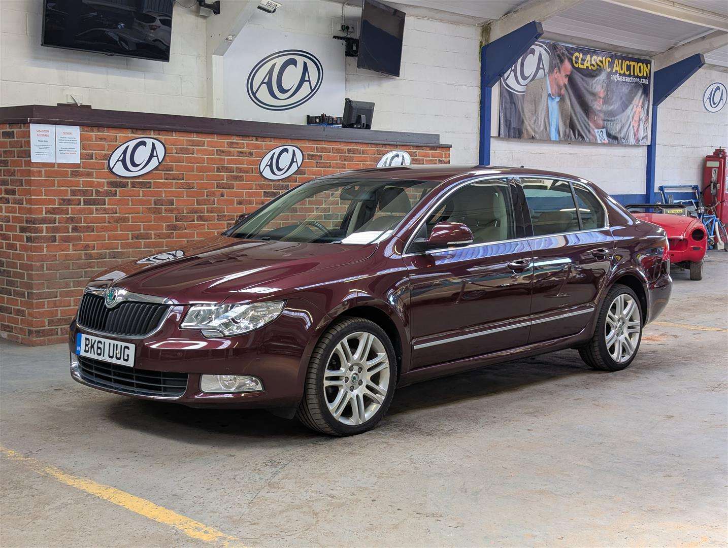 <p>2011 SKODA SUPERB ELEGANCE TSI AUTO</p>
