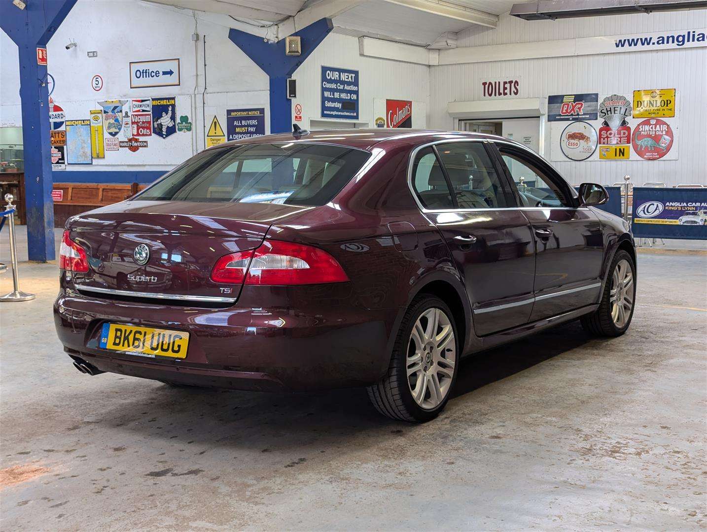<p>2011 SKODA SUPERB ELEGANCE TSI AUTO</p>