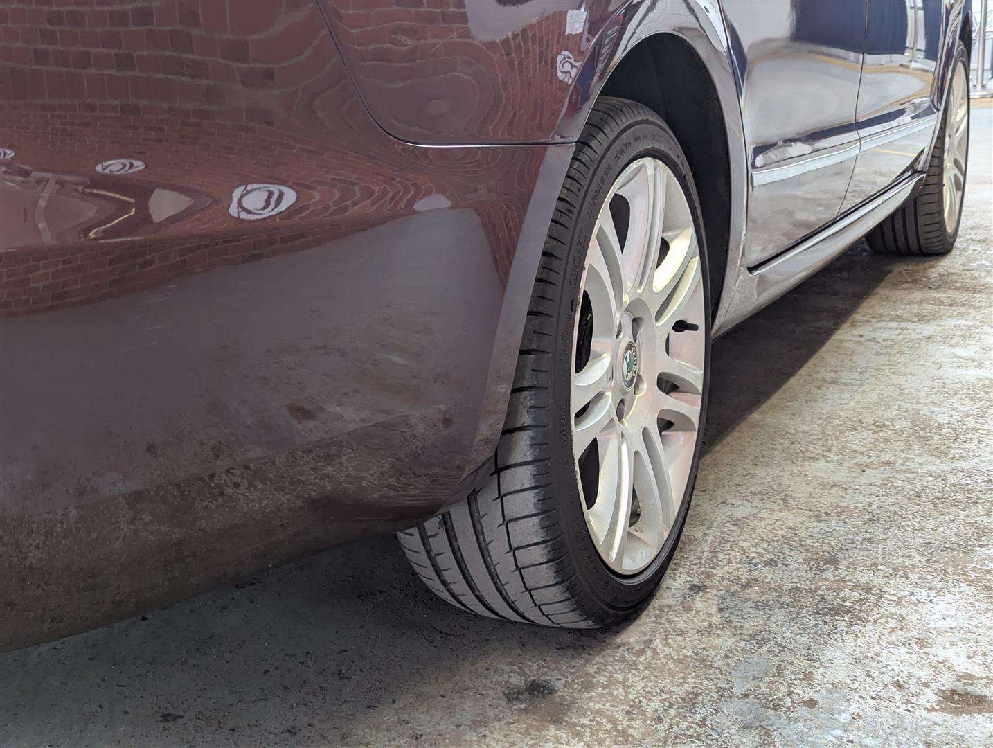<p>2011 SKODA SUPERB ELEGANCE TSI AUTO</p>