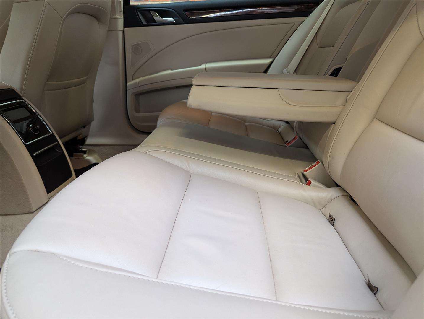 <p>2011 SKODA SUPERB ELEGANCE TSI AUTO</p>