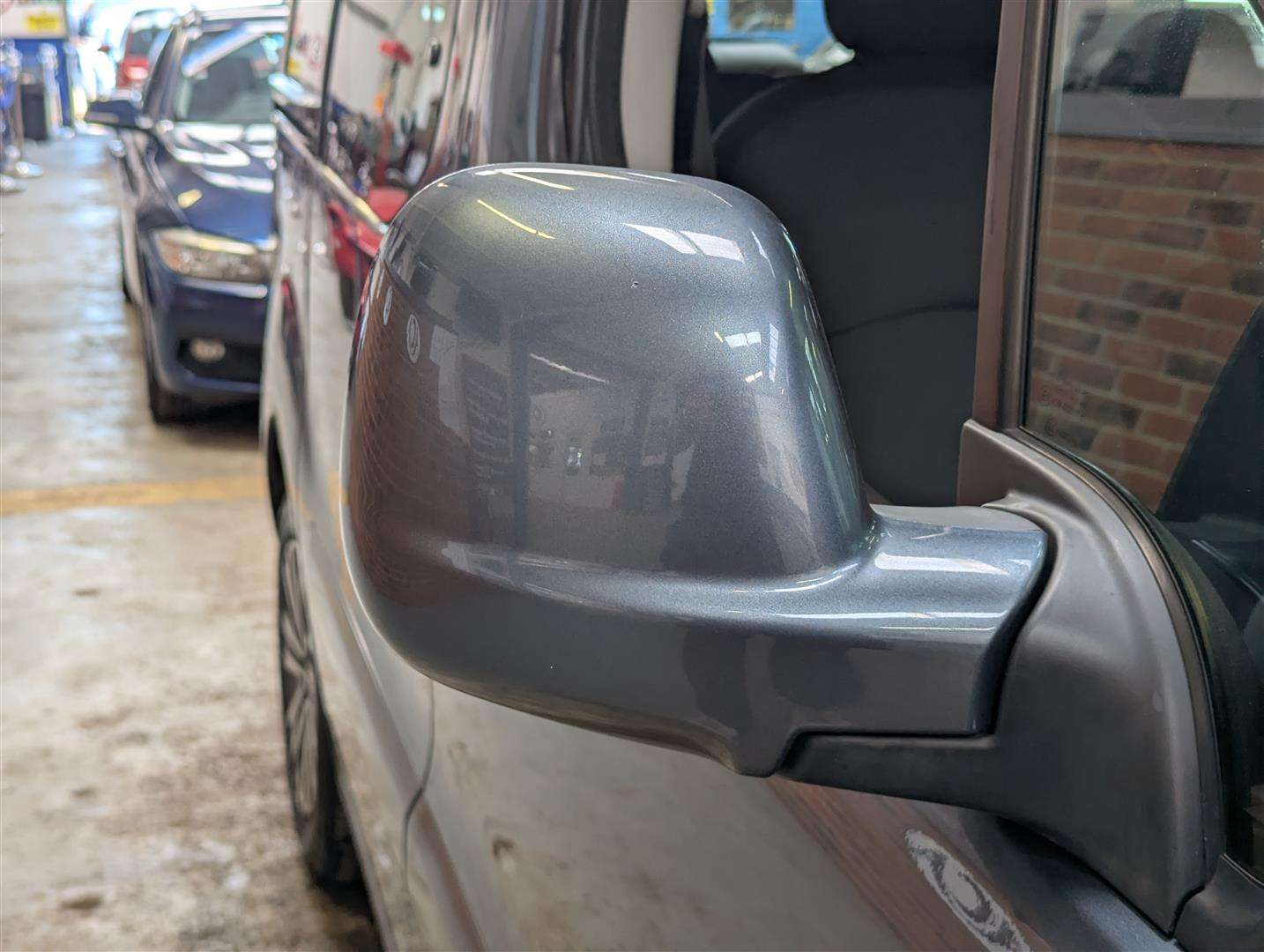 <p>2012 PEUGEOT PARTNER TEPEE S E-HDI S-A</p>