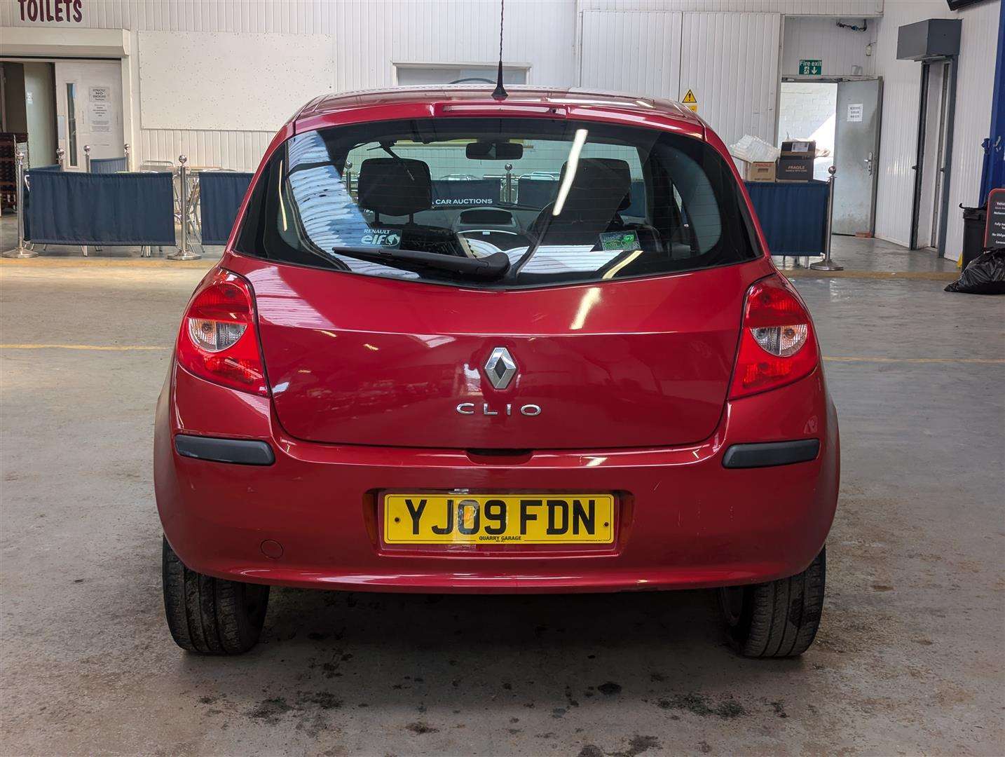 <p>2009 RENAULT CLIO DYNAMIQUE 16V</p>